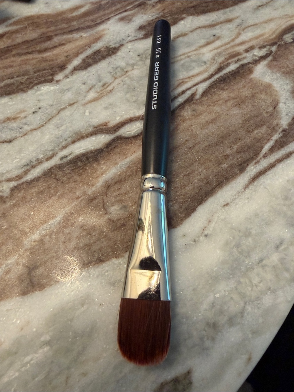 Studio gear foundation  #16 Black Handle Flat Brush with Brown Bristles
